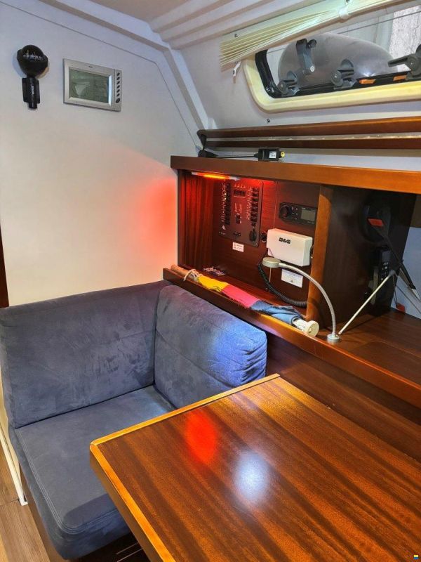 Hanse 375