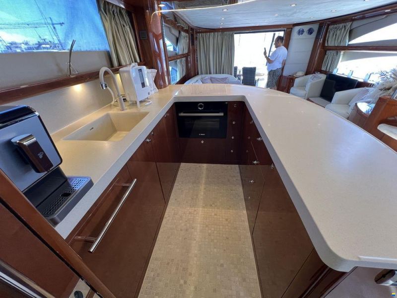 Princess 21M