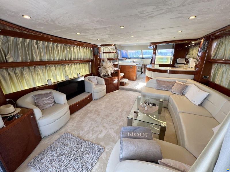 Princess 21M