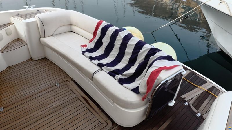 Sealine F42/5
