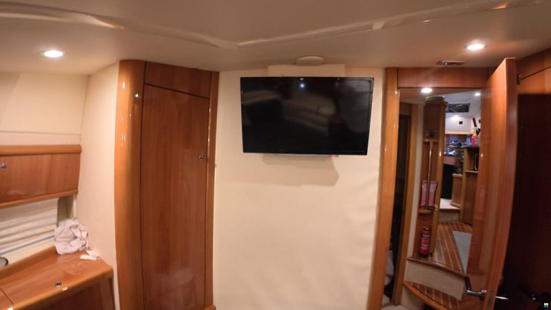 Sealine F42/5