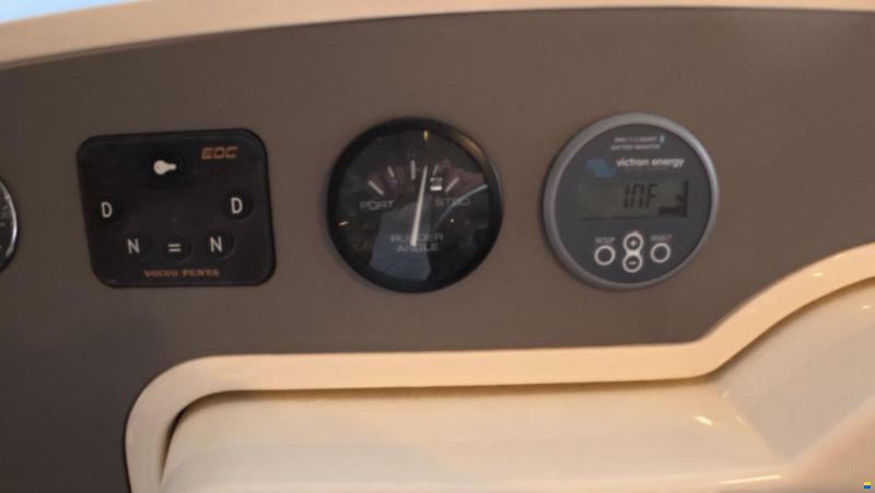 Sealine F42/5