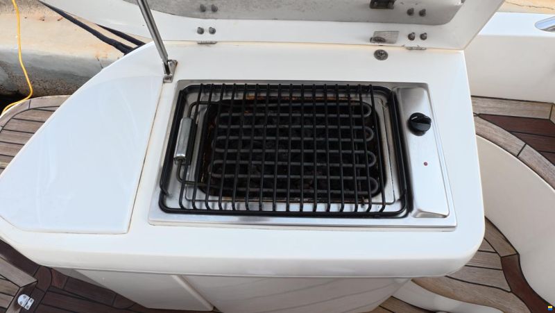 Sealine F42/5