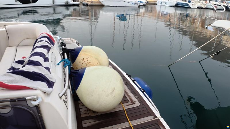 Sealine F42/5