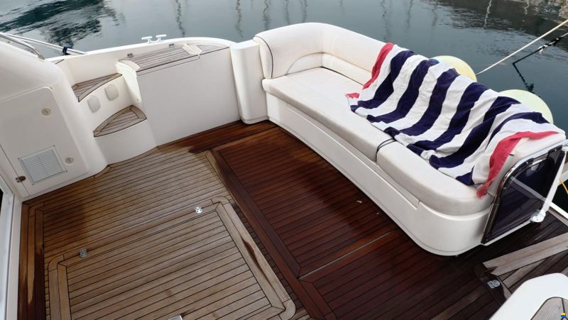 Sealine F42/5