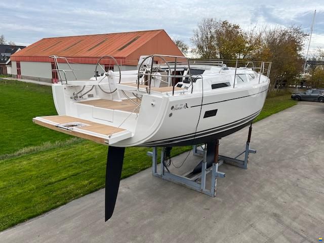 Hanse 388