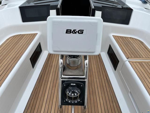 Hanse 388