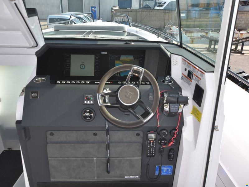 Axopar 37XC Cross Cabin