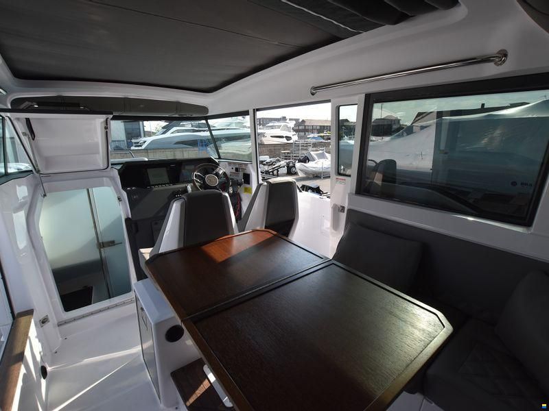 Axopar 37XC Cross Cabin