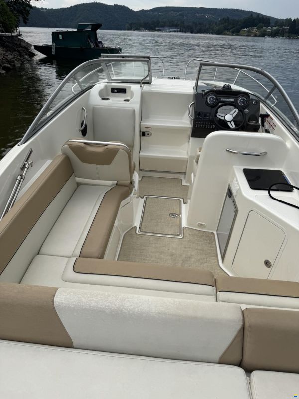 Bayliner 742 Cuddy