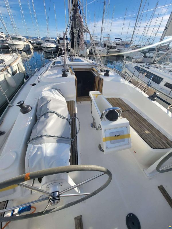 Bavaria 37 CRUISER