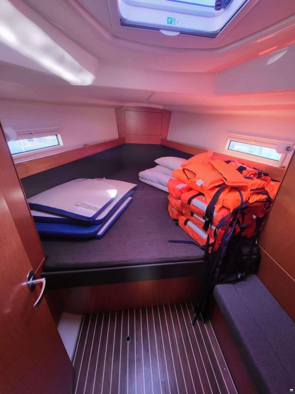 Bavaria 37 CRUISER