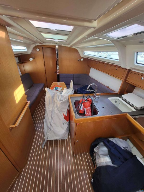 Bavaria 37 CRUISER