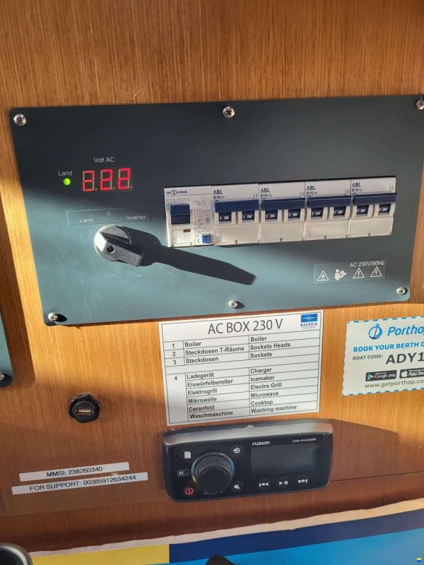 Bavaria 37 CRUISER