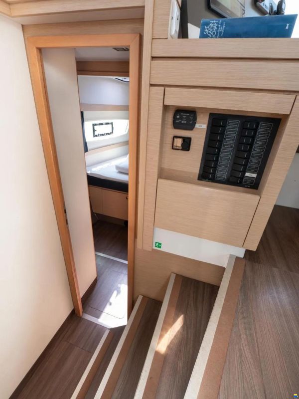 Fountaine Pajot Lucia 40