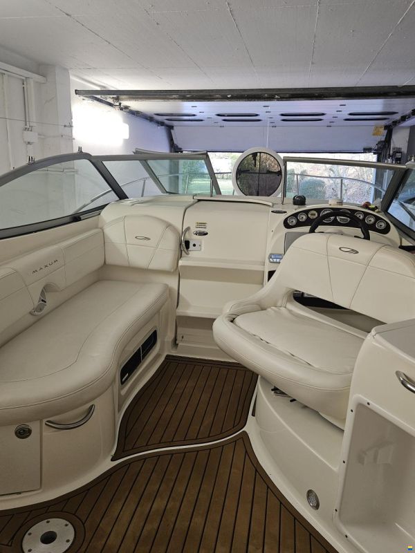 Maxum 2500 SE