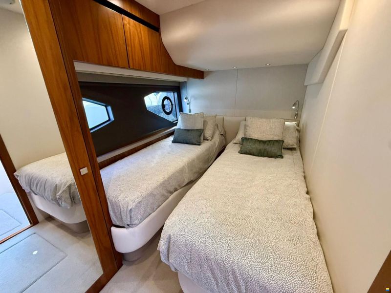 Sunseeker Manhattan 52