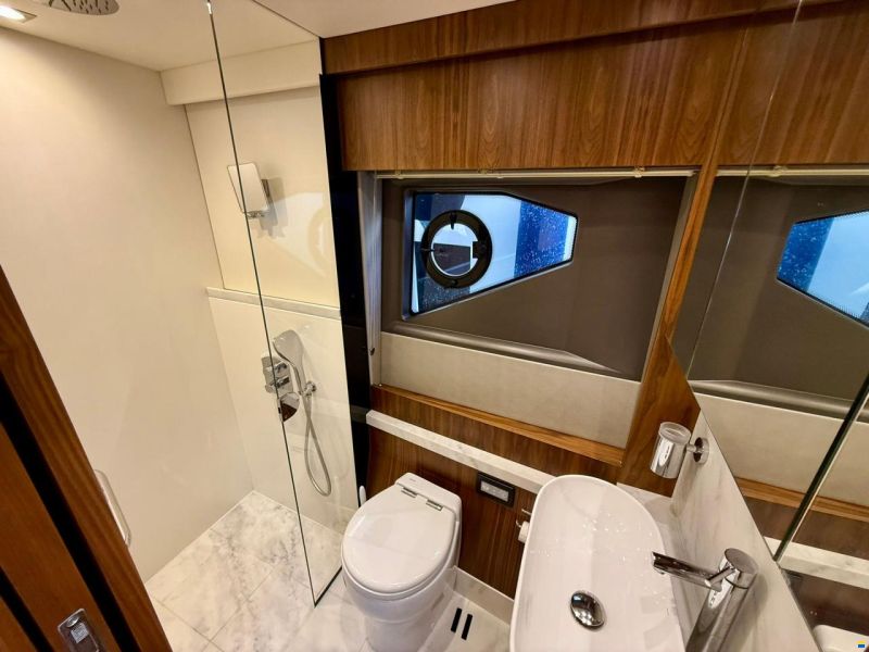 Sunseeker Manhattan 52