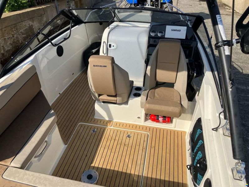 Quicksilver Activ 675 Bowrider