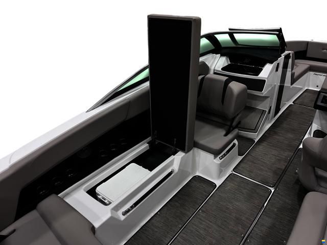 Four Winns H6 FWD Surf Edition