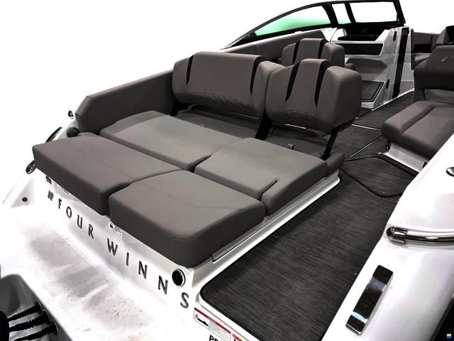 Four Winns H6 FWD Surf Edition