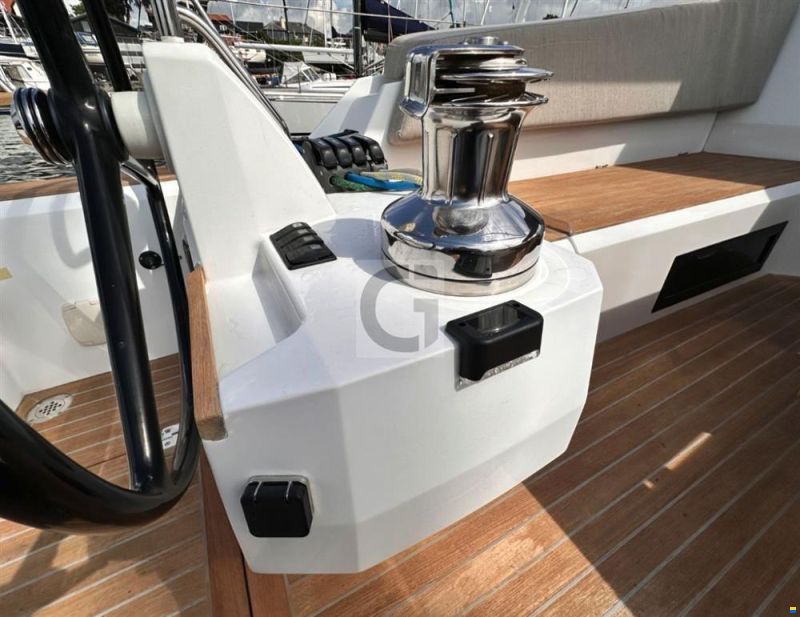 Wauquiez Pilot Saloon 48
