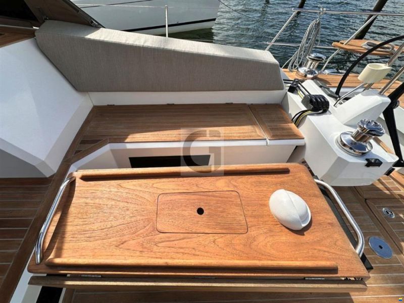 Wauquiez Pilot Saloon 48