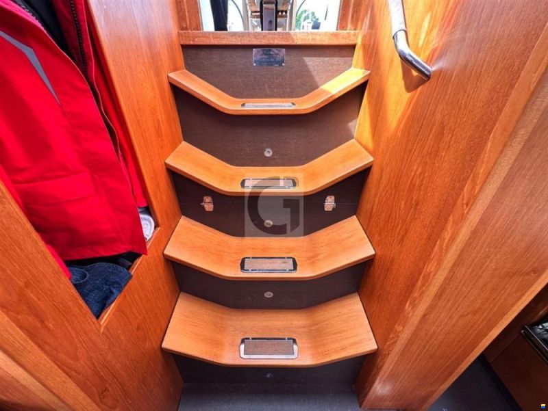 Wauquiez Pilot Saloon 48
