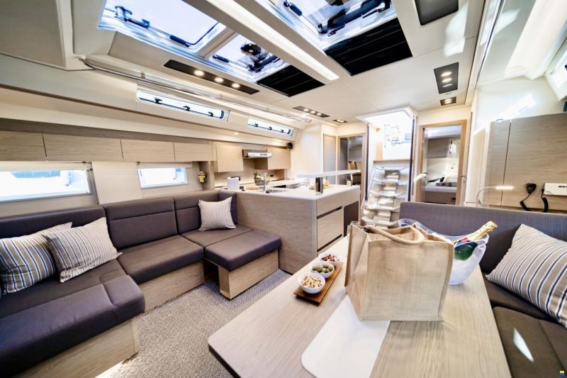 Hanse 588