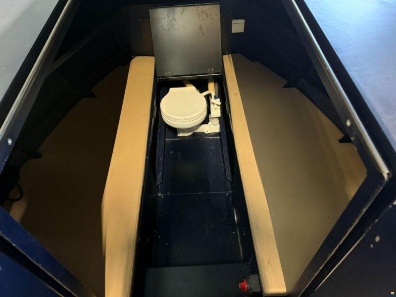 Damsko 750 Cabin