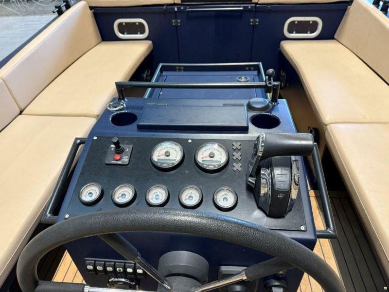 Damsko 750 Cabin