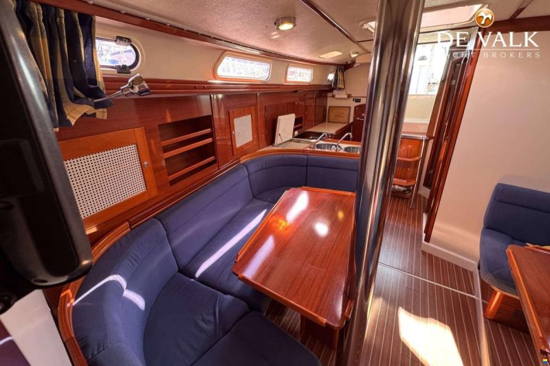Hanse 371