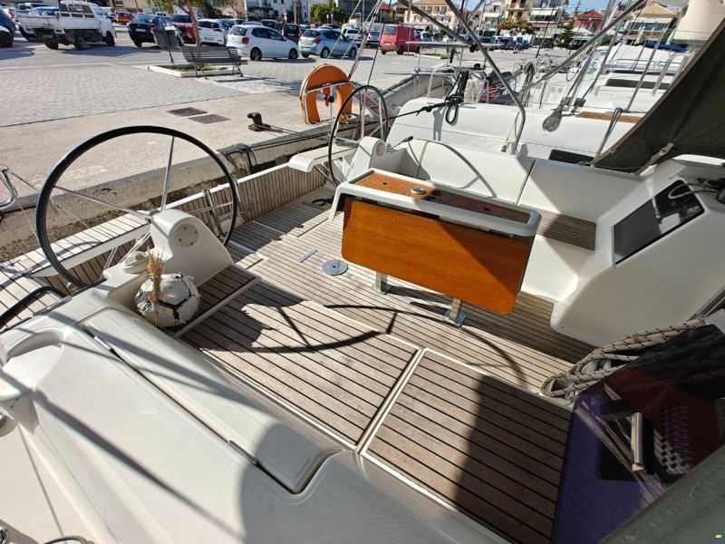 Dufour 382