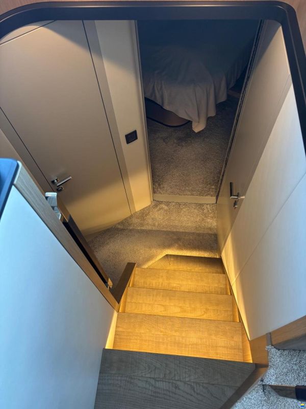 Absolute Navetta 52
