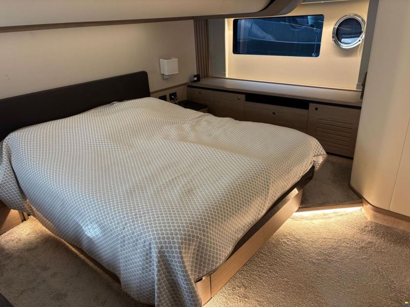 Absolute Navetta 52