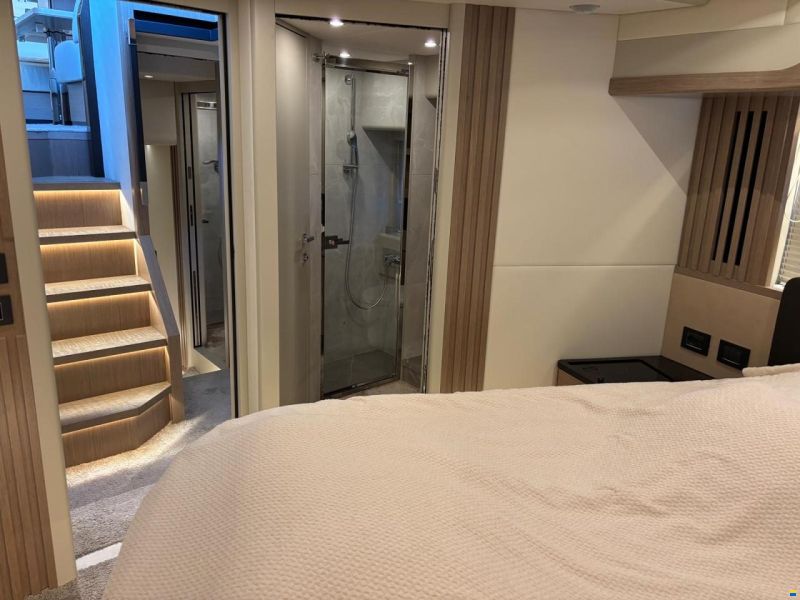 Absolute Navetta 52