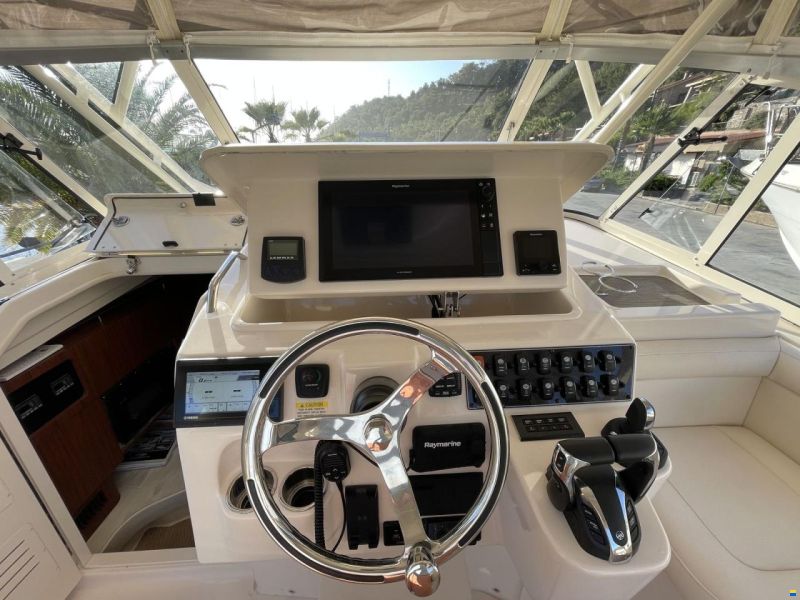 Grady-White Boats 330 Express