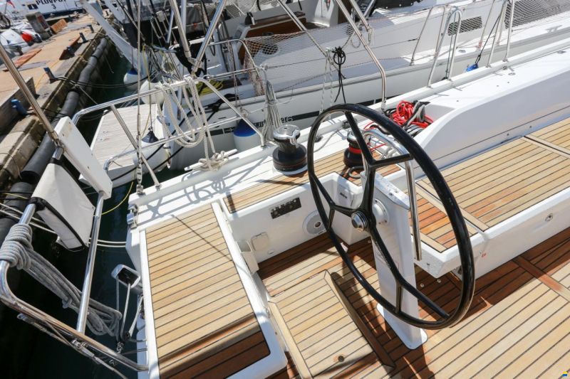 Beneteau Oceanis 51.1