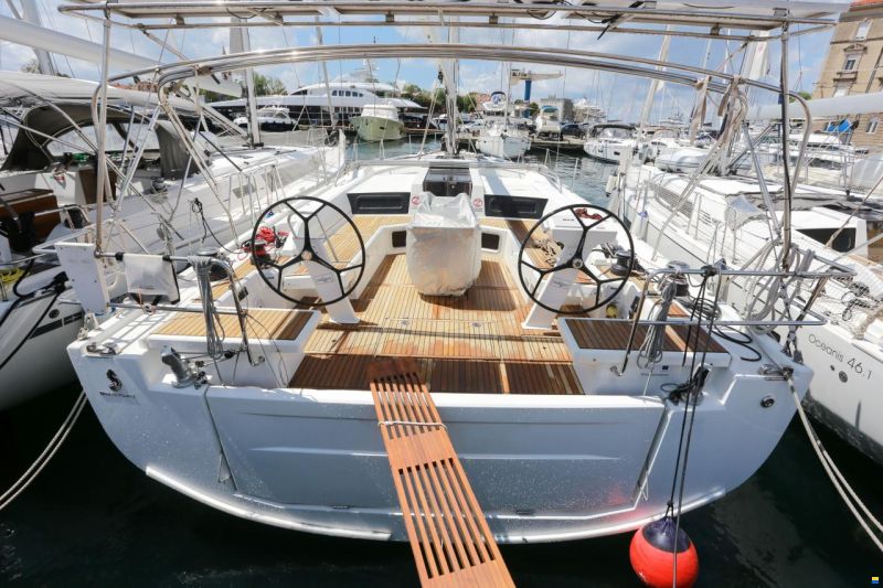 Beneteau Oceanis 51.1