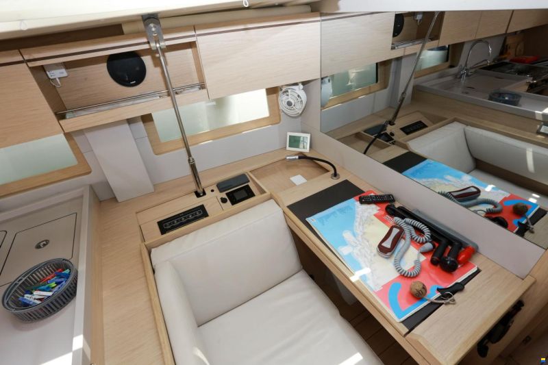 Beneteau Oceanis 51.1