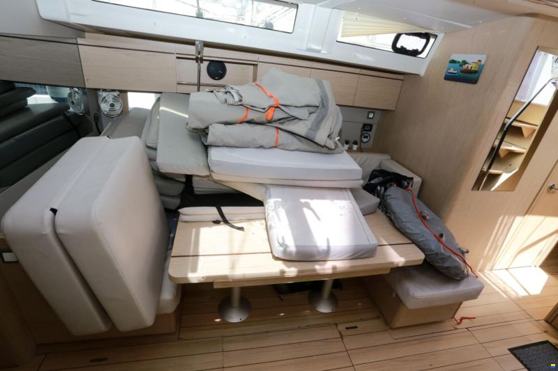 Beneteau Oceanis 51.1