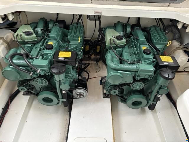 Sealine 330 Statesman