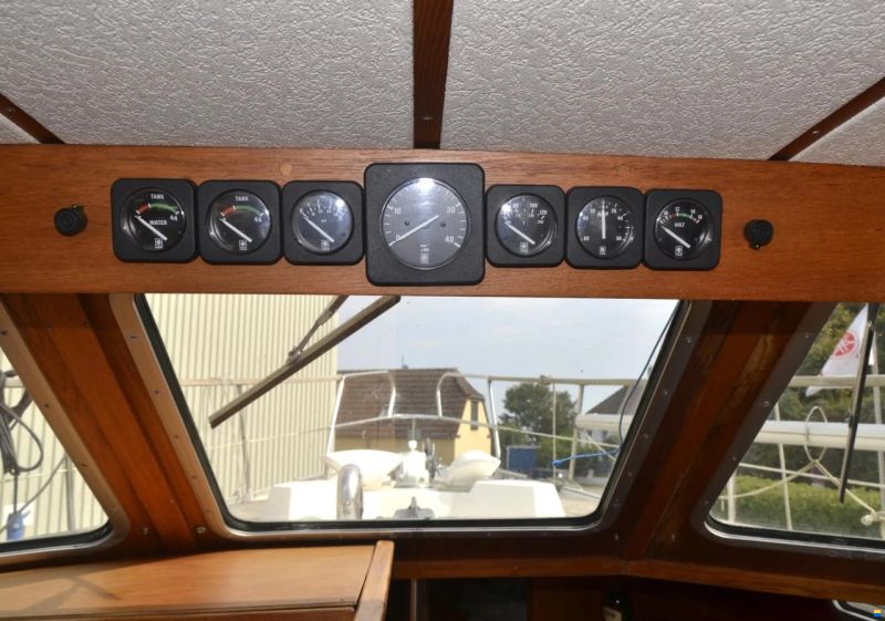 Nauticat 32