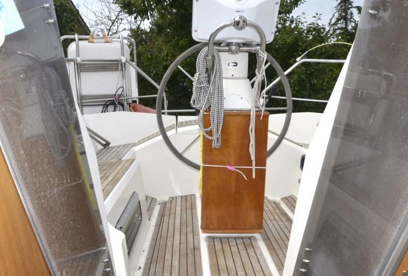 Nauticat 32