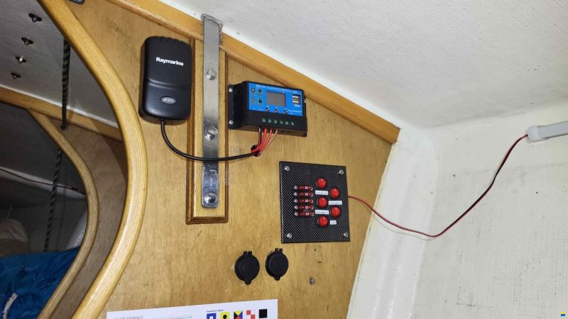 Maxi Dolphin Dolphin 81