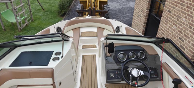 Sea Ray 21 SPX