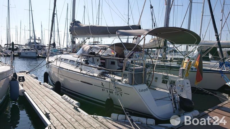 Beneteau First 35