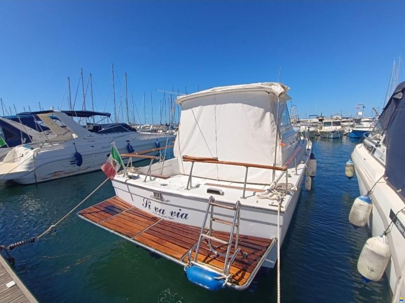 Chris Craft Commander 31