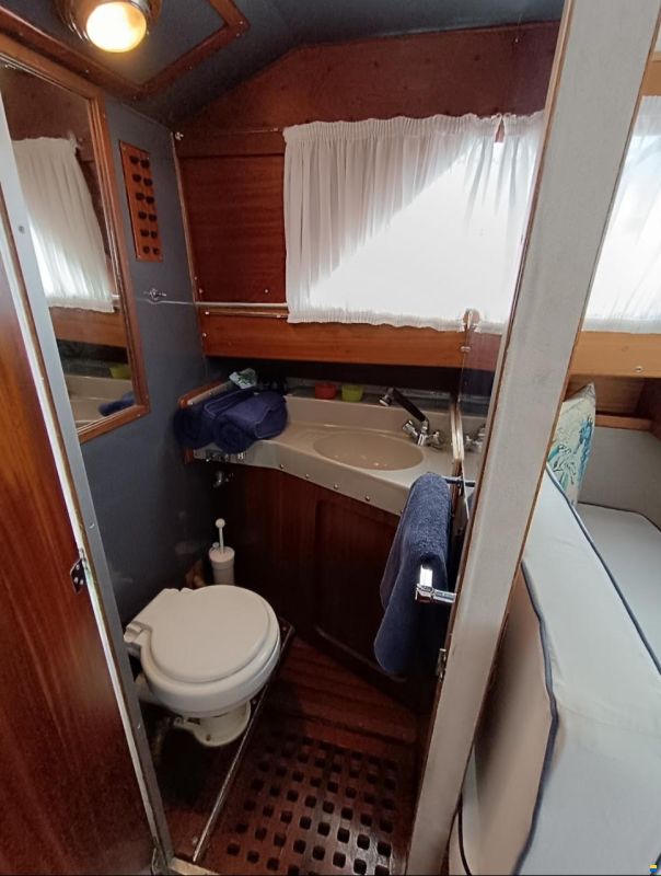 Chris Craft Commander 31