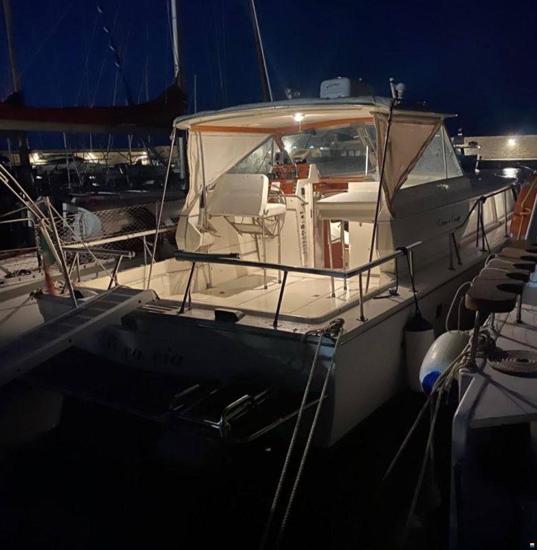 Chris Craft Commander 31